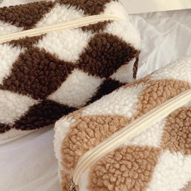 1Pcs Soft Plush Pencil Case Plush Teddy Makeup Bag Organizer Large Capacity Storage Bag