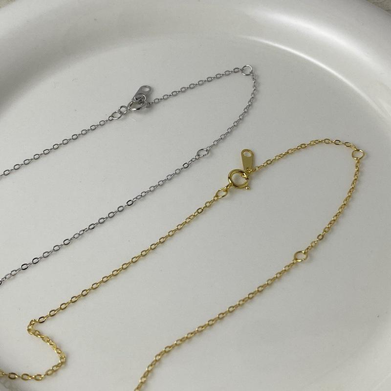 Elegant V-Shaped Pearl Necklace: Women's 925 Sterling Silver with 18K Gold Plating, Light Luxury Design, Versatile Clavicle Chain