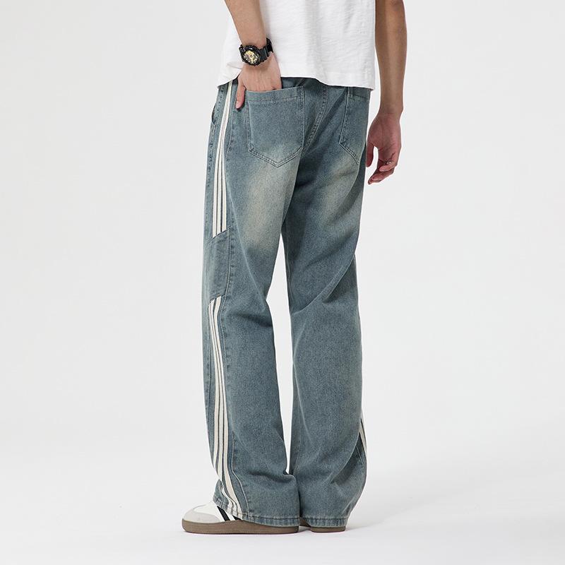 JYL The new jeans have three stripes. Men's elastic belts are wide and straight every day.