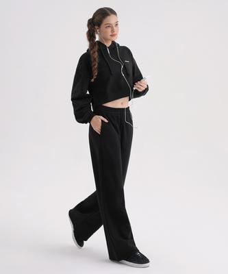 Partea inferioară (Îmbrăcăminte damă) – Capri și pantaloni