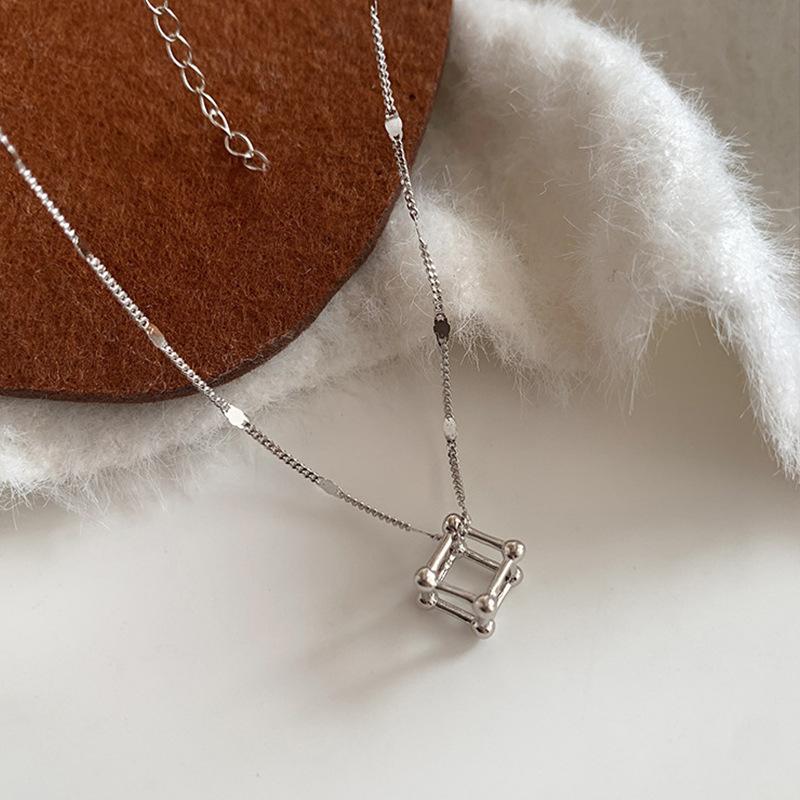 

Creative Geometry Hollowed-out Cubic Pendant Necklace for Woman Korean Personalized Collarbone Chain Jewelry