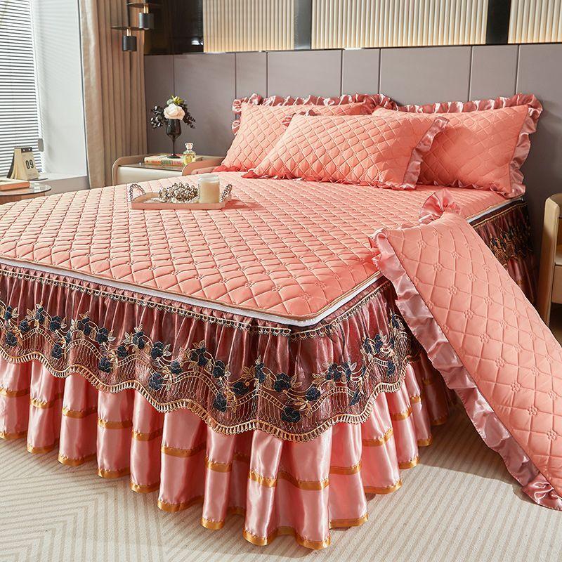 3pcs Bedroom Set High-End Crystal Velvet Bed Skirt Three-Piece Set with Thick Lace Trim, Korean Princess Style Warm and Non-Slip Mattress Cover