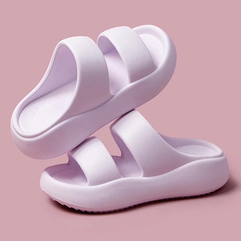 

Женские тапочки Cloud на толстой подошве, лето 2024 г., мягкие тапочки на платформе, женские легкие нескользящие пляжные повседневные шлепанцы, шлепанцы 36-37 фиолетовый