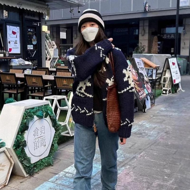 Zipper Lapel Jacquard Sweater Cardigan Women's Autumn and Winter Lazy Soft Waxy Top High-end Warm Knitted Jacket