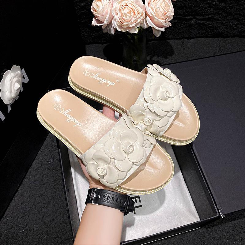 Fashion  designer camellia flower platform slippers women open toe outdoor slides summer shoes japanned leather floral flip flops