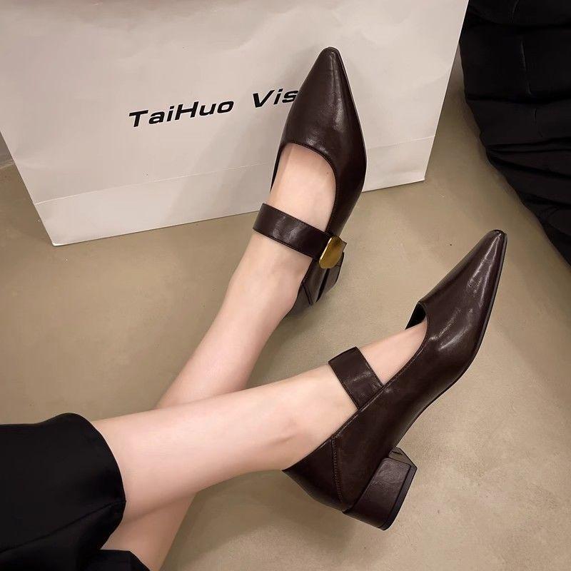 Retro French pointed brown small leather shoes women's 2025 new shoes autumn soft-soled single shoes Mary Jane loafers