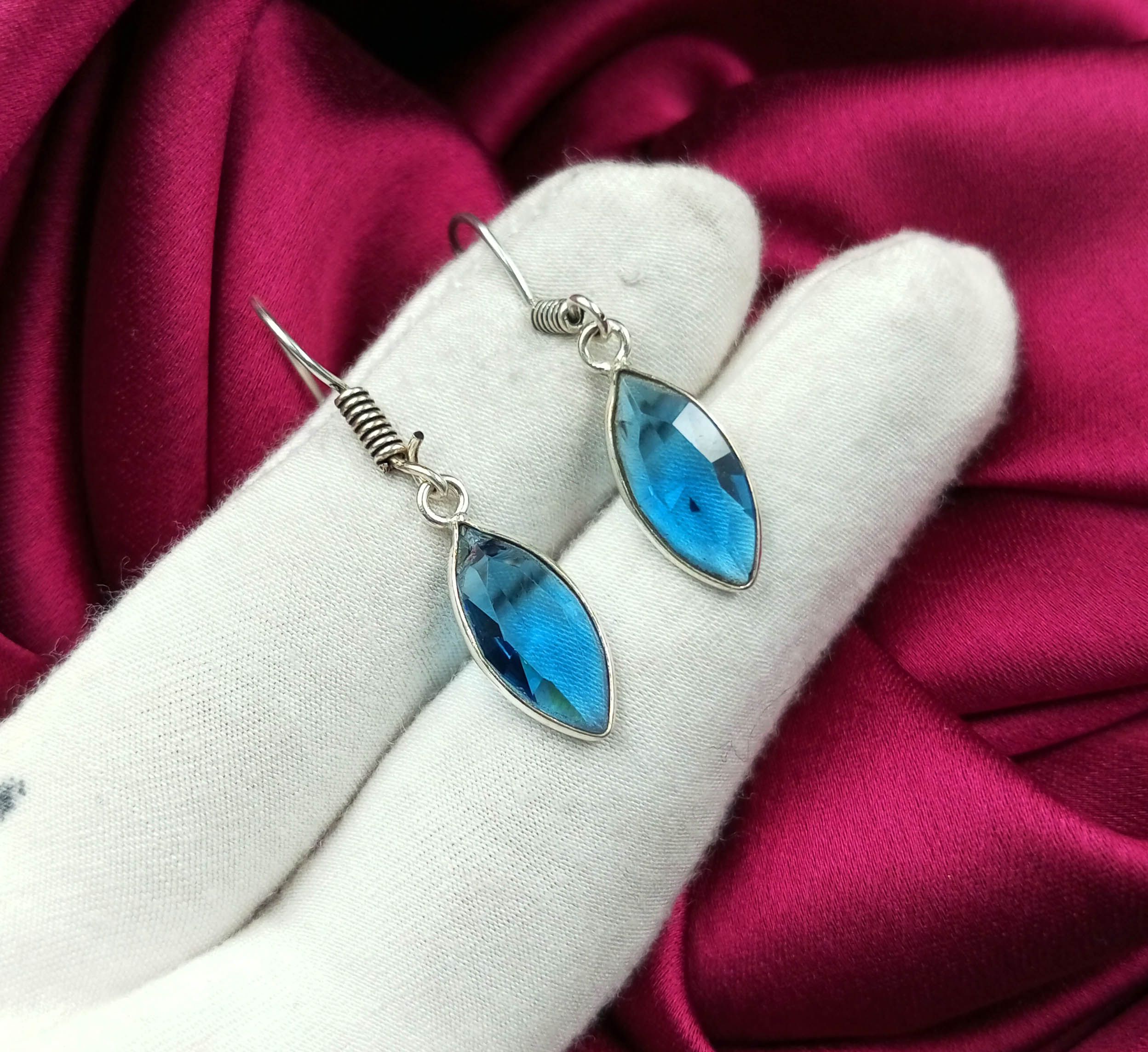

Серьги-крючки для женщин Blue Facted Topaz Gemstone 925 Sterling Silver Plated EEJ-E83