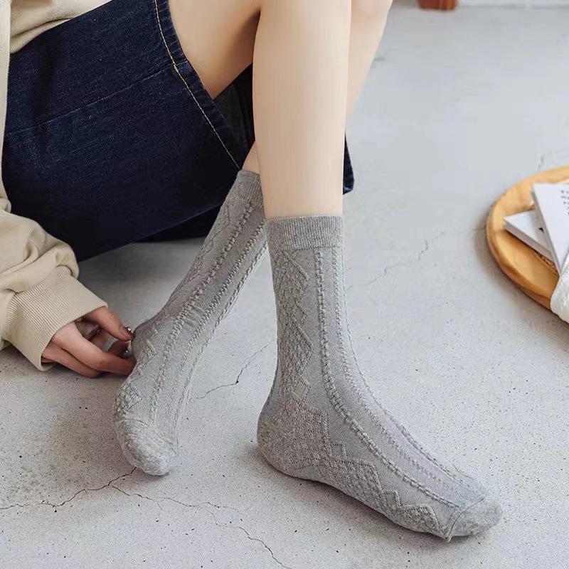Trendy 3D Embossed Women's Slouch Socks - Fashionable Japanese Korean Style