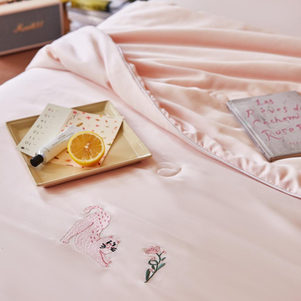 Lan Jing Tencel Lyocell Silky Summer Quilt Set - Four Pieces, Thin, Washable, Ideal for Air Conditioned Rooms