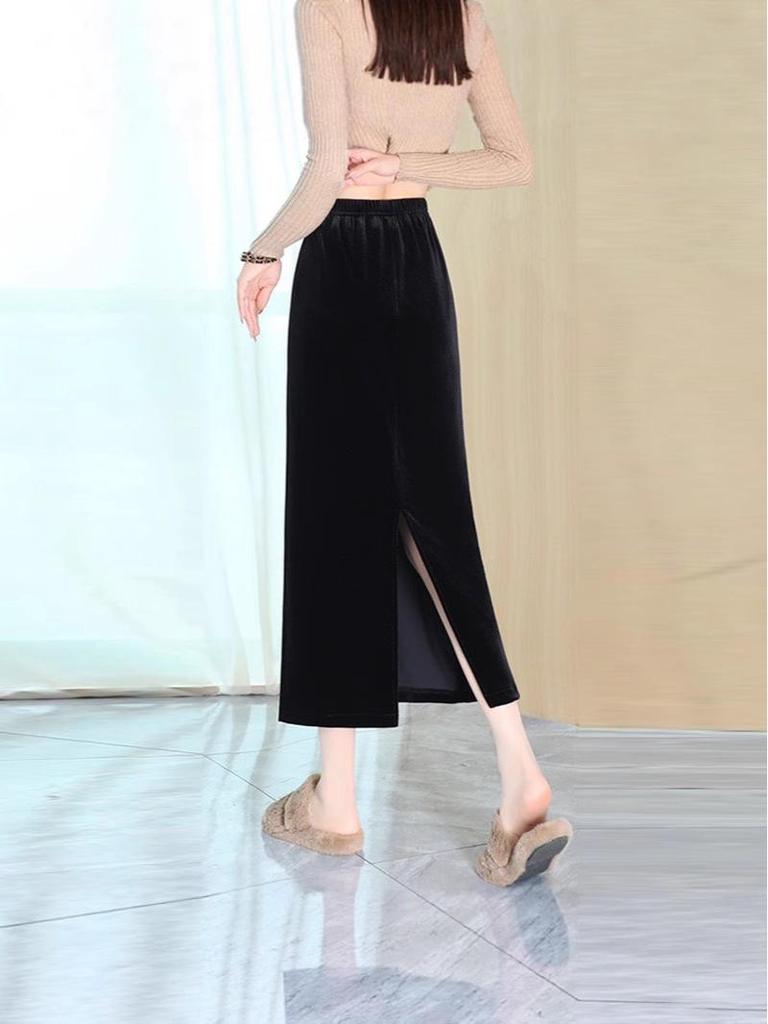 Golden Velvet Slit Pencil Skirt - Women's Spring/Autumn 2026 Collection