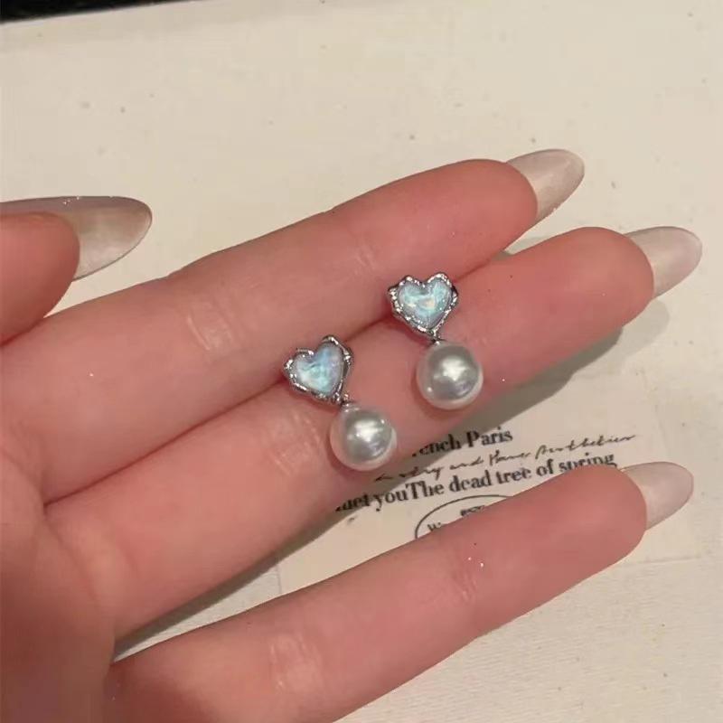 

Женские серьги с жемчугом Love