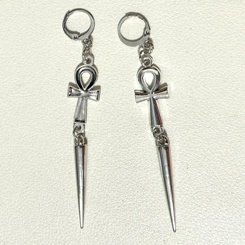 Shi Yong Gothic Cross Spike Earrings - Minimalist Metal Style with Creative Design