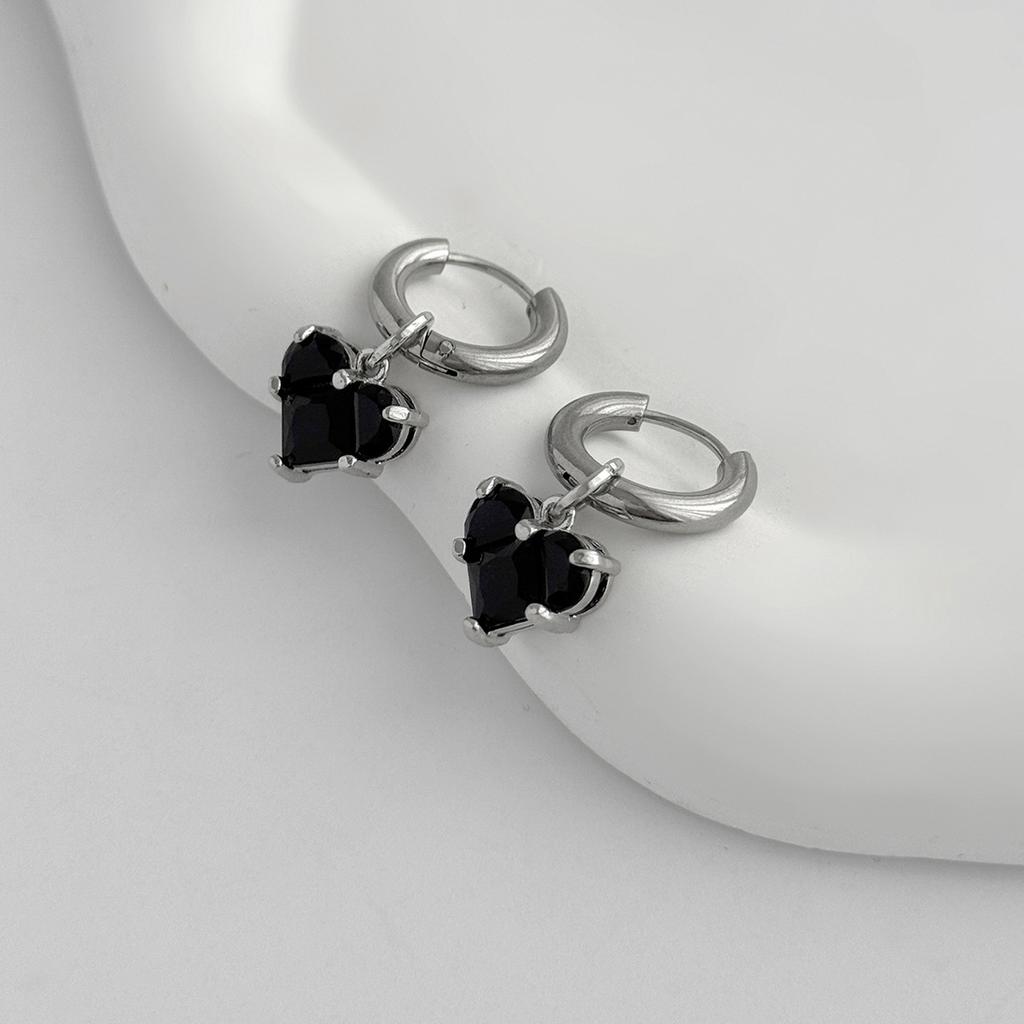 Sweet And Cool Stainless Steel Love Pendant Earrings, Fashionable Titanium Steel Acrylic Diamond Earrings