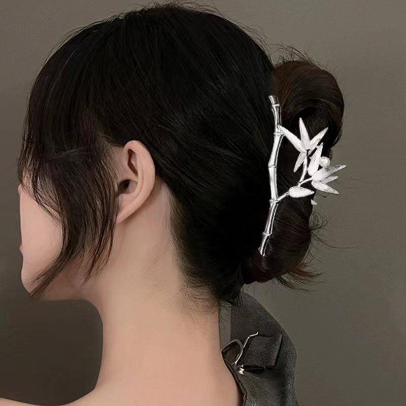Premium Metal Hair Clip for Women - Large Summer Shark Clip, Unique Design Hairpin