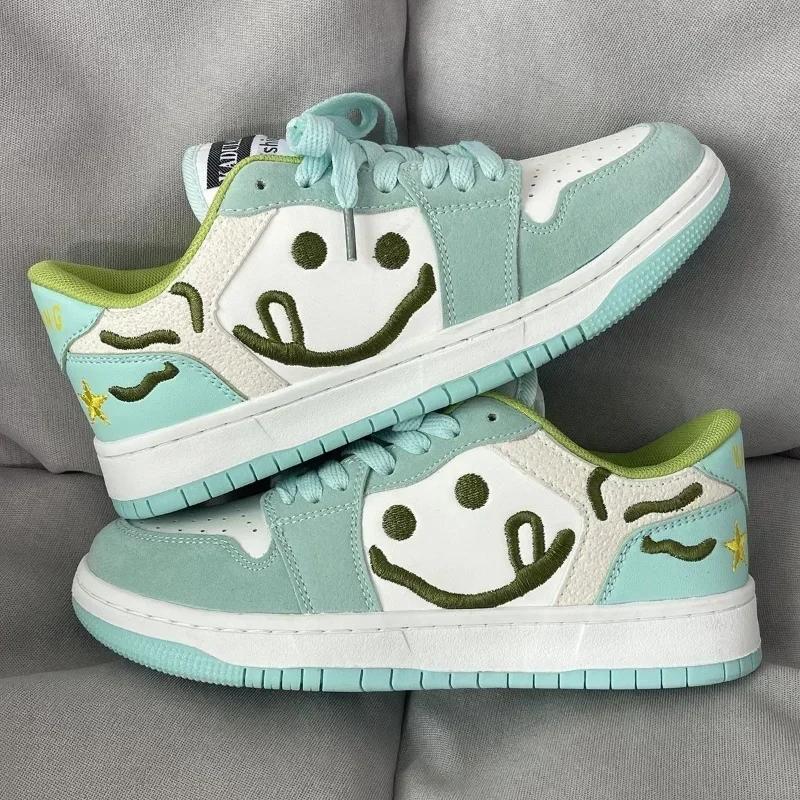 

2025 New Fashion Women s Sneakers Cute Cartoon Hand-painted Lace-up Thick-soled Vulcanized Shoes 44 зелений