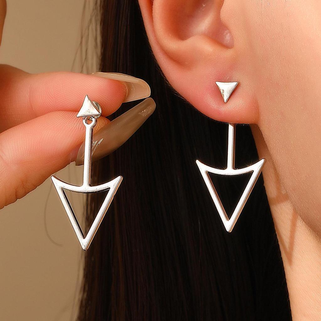 Boucles d'oreilles triangle géométrique vintage: Accessoires de mode rétro en alliage pour femmes