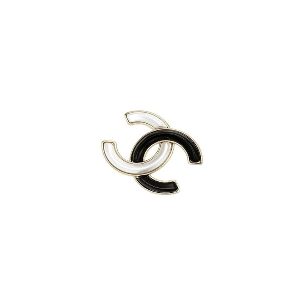 Chanel Broche de Metal Panda Blanco y Negro Doble C Logo Broche Unisex AB9974-B09941-NL858
