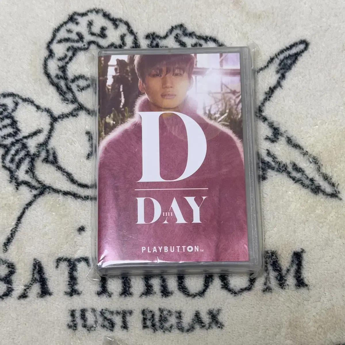 

Kang Daesung D-day Playbutton Big Bang Official Goods