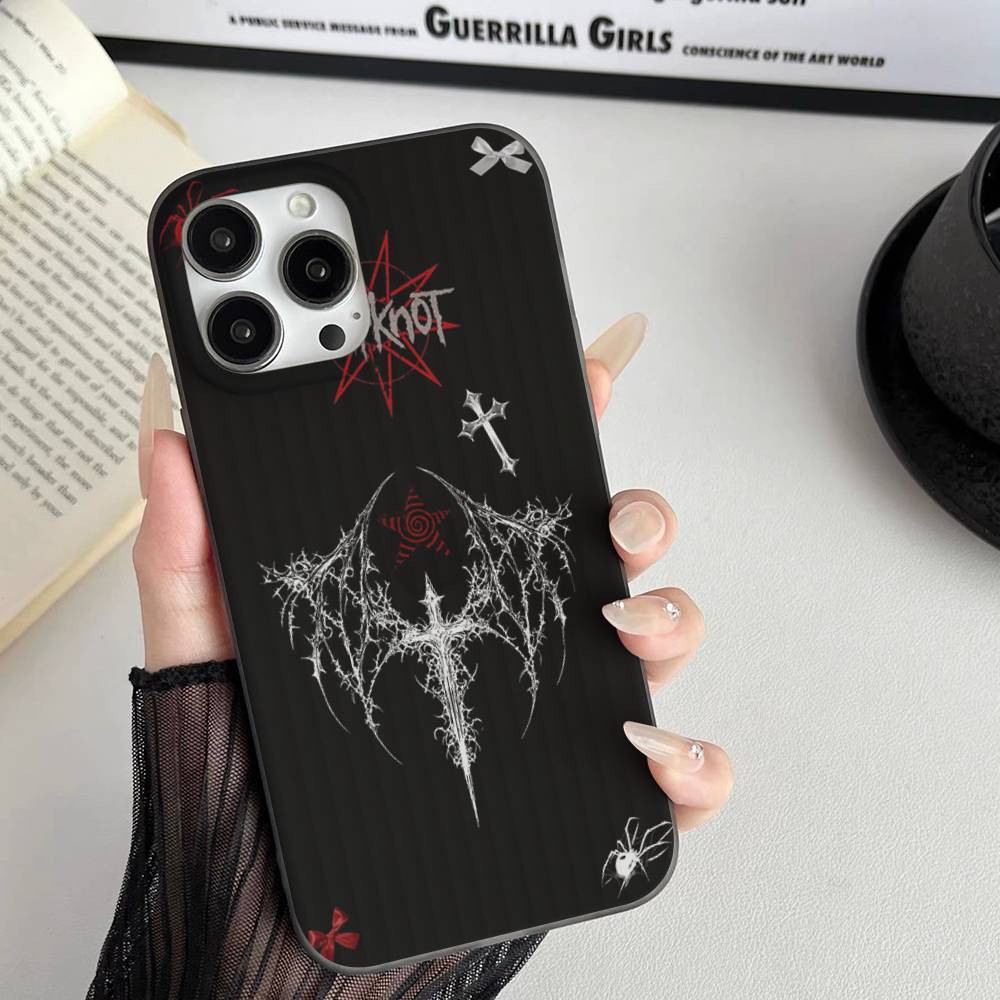 Slipknot Band For Phone 17 16 15 14 13 12 11 Pro Max Plus Pro Air Phone Case Corrugated Stripe Back Cover