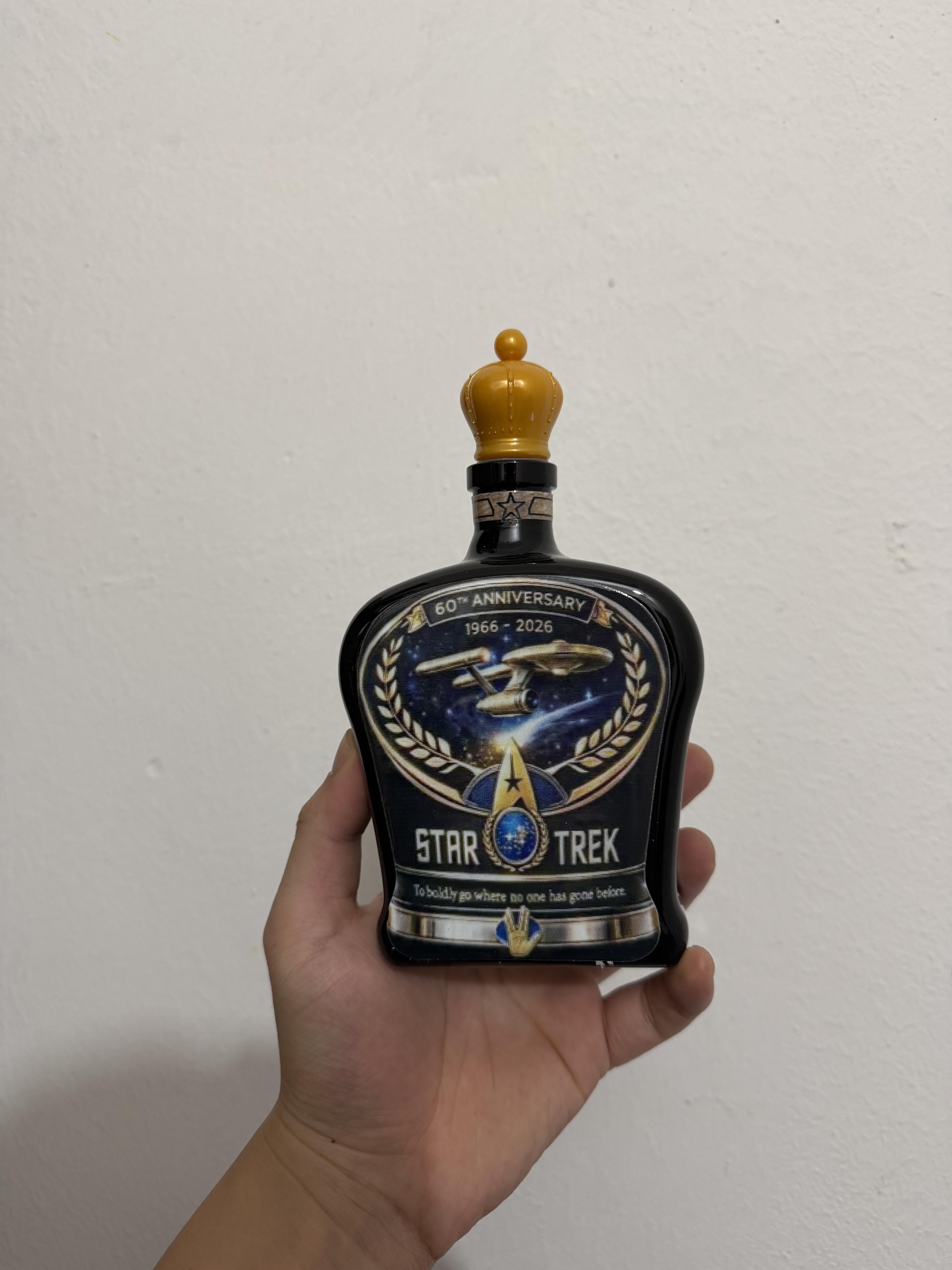 

Star Trek 1966-2026 commemorative creative wine bottle, science fiction style foreign wine storage device, film and television