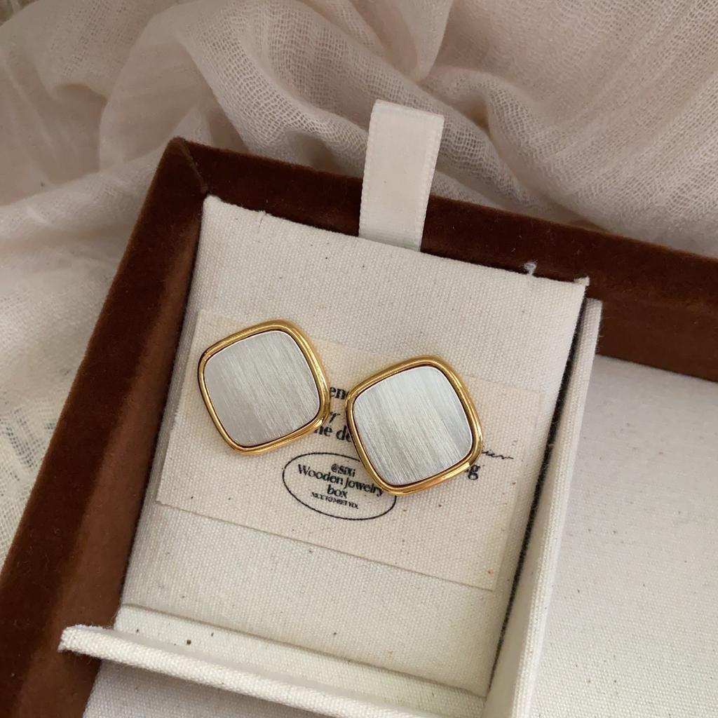 Gebürstete Kugelkörbchen Ohrringe Damen Hochwertiges Mattes Nischen Design Leichter Luxus Temperament Kugel Ohrstecker Textur Retro Ohrstecker