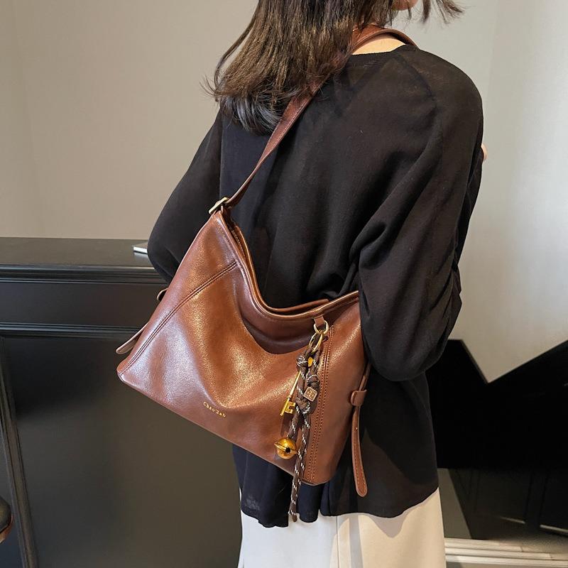 Lazy Wind Bag Women's Large-capacity New Autumn and Winter Retro Shoulder Messenger Bag Commuter Tote Bag