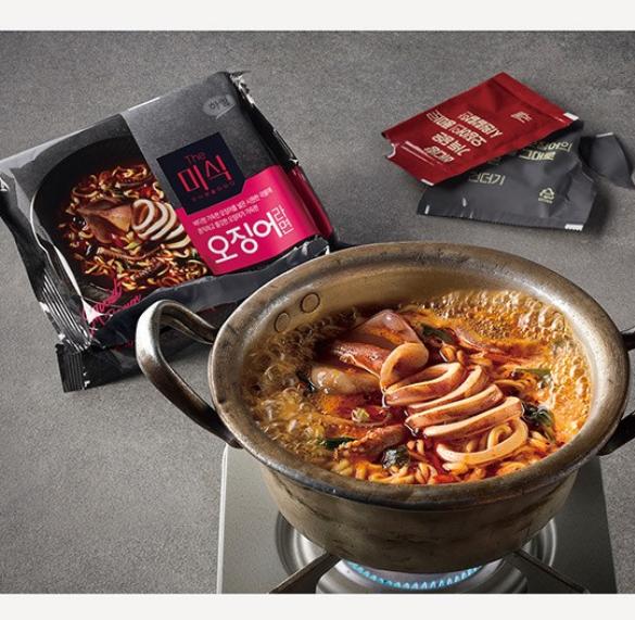 The Micik Spicy Squid Ramen 130g – Korean Seafood Noodle Soup