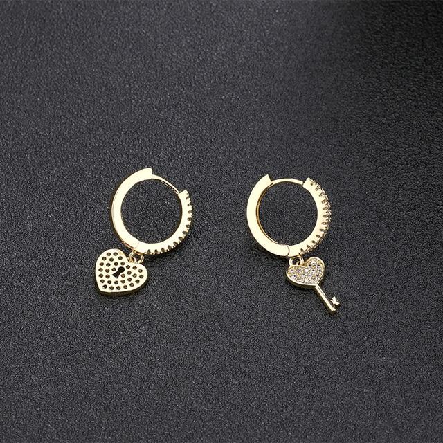 

Модные серьги-кольца в стиле панк с сердечками и подвесками Huggies, серьги-кольца с геометрической асимметрией в стиле хип-хоп для женщин, ювелирные изделия в подарок