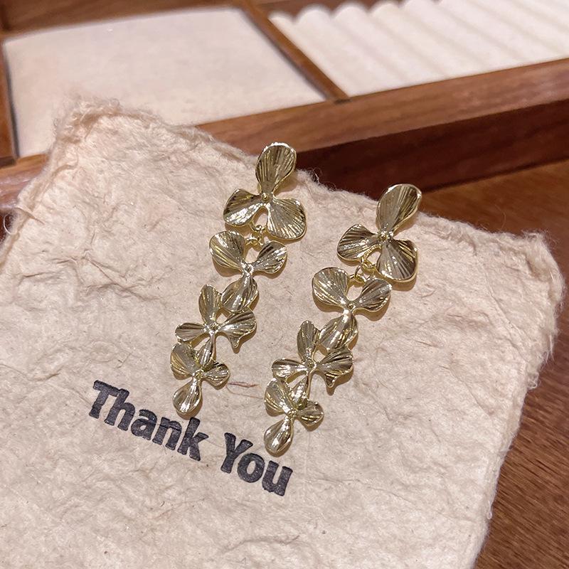 

Преувеличенные металлические серьги-кисточки с цветами - Нишевый холодный стиль, Универсальные и элегантные