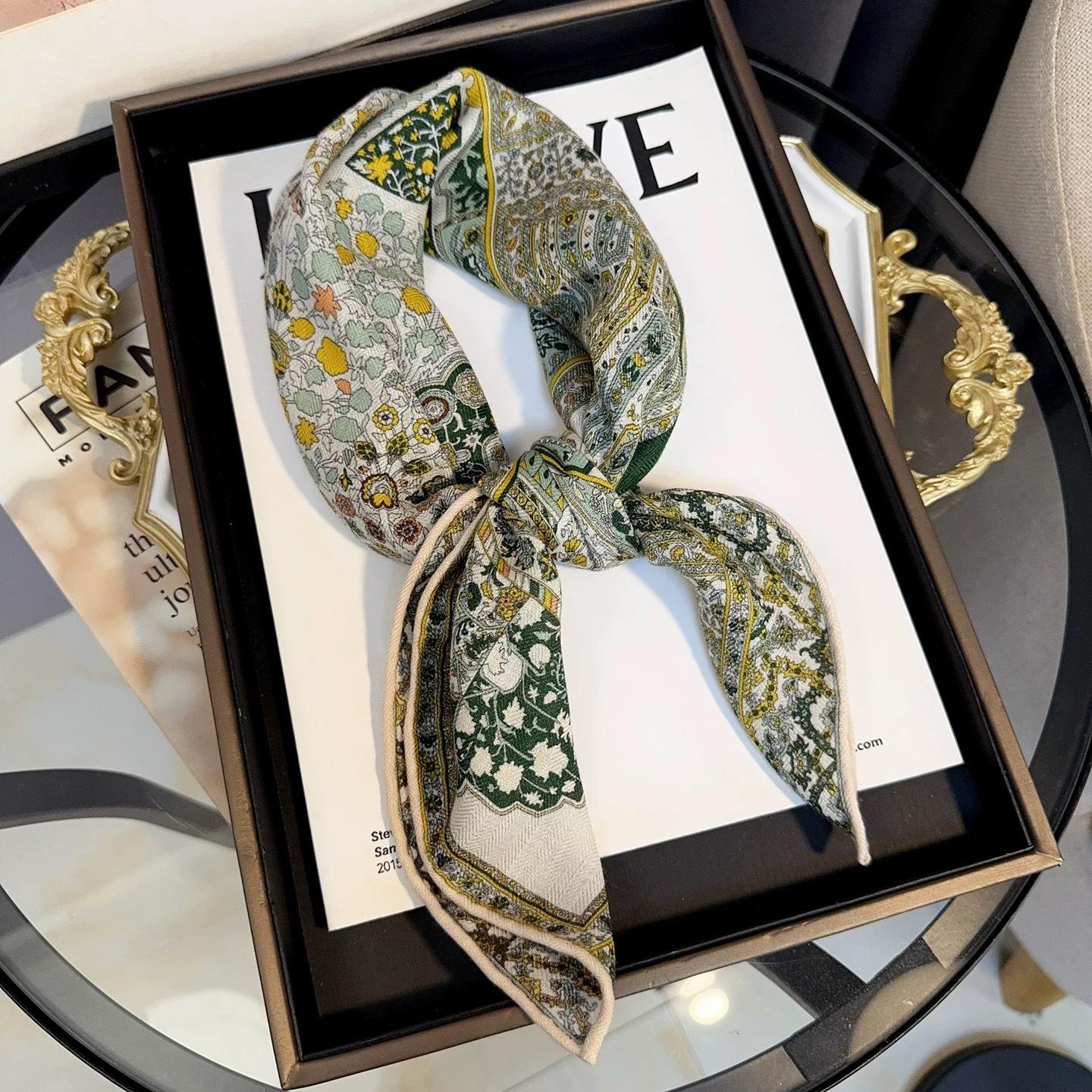 Silk wool square scarf double-sided two-color 65 silk wool scarf fashion new light luxury silk scarf women s autumn and winter decorative scarf