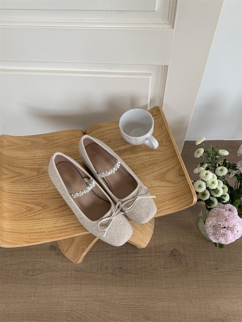 

2025 spring and autumn new French retro bow word with shallow mouth flat bottom rhinestone ballet shoes women 39 абрикосовый