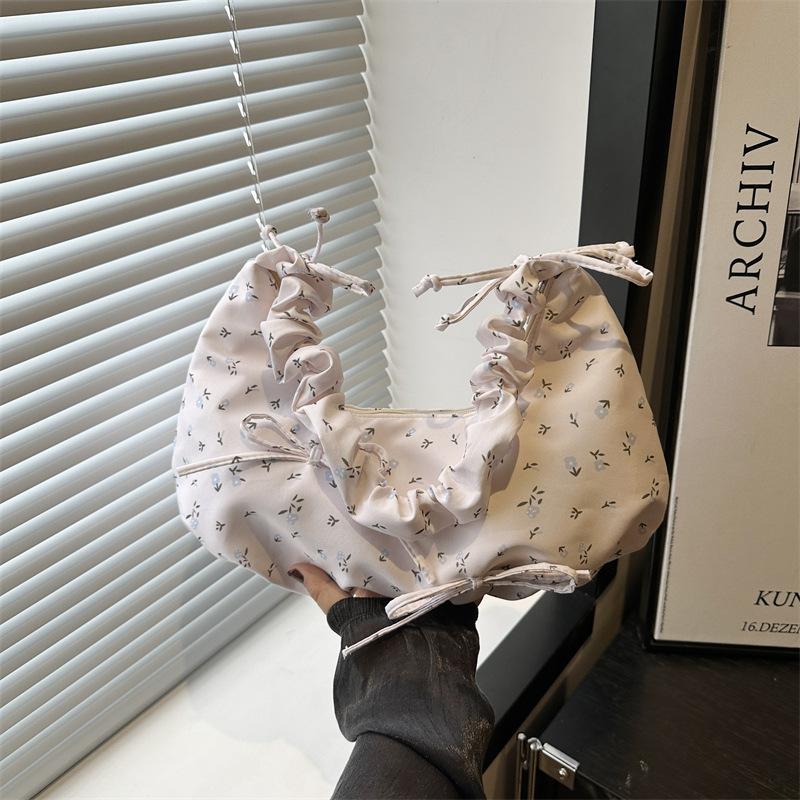 

Красивая, свежая и ценная сумка-бант, сумка-мессенджер с цветочным принтом, плиссированное облако, на одно плечо, под мышку, повседневная, легкая и универсальная. белый