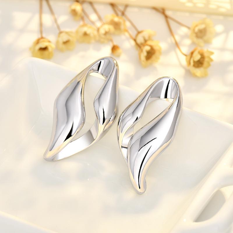 

Серьги Необычный стиль и высококачественные серьги и украшения для женщин