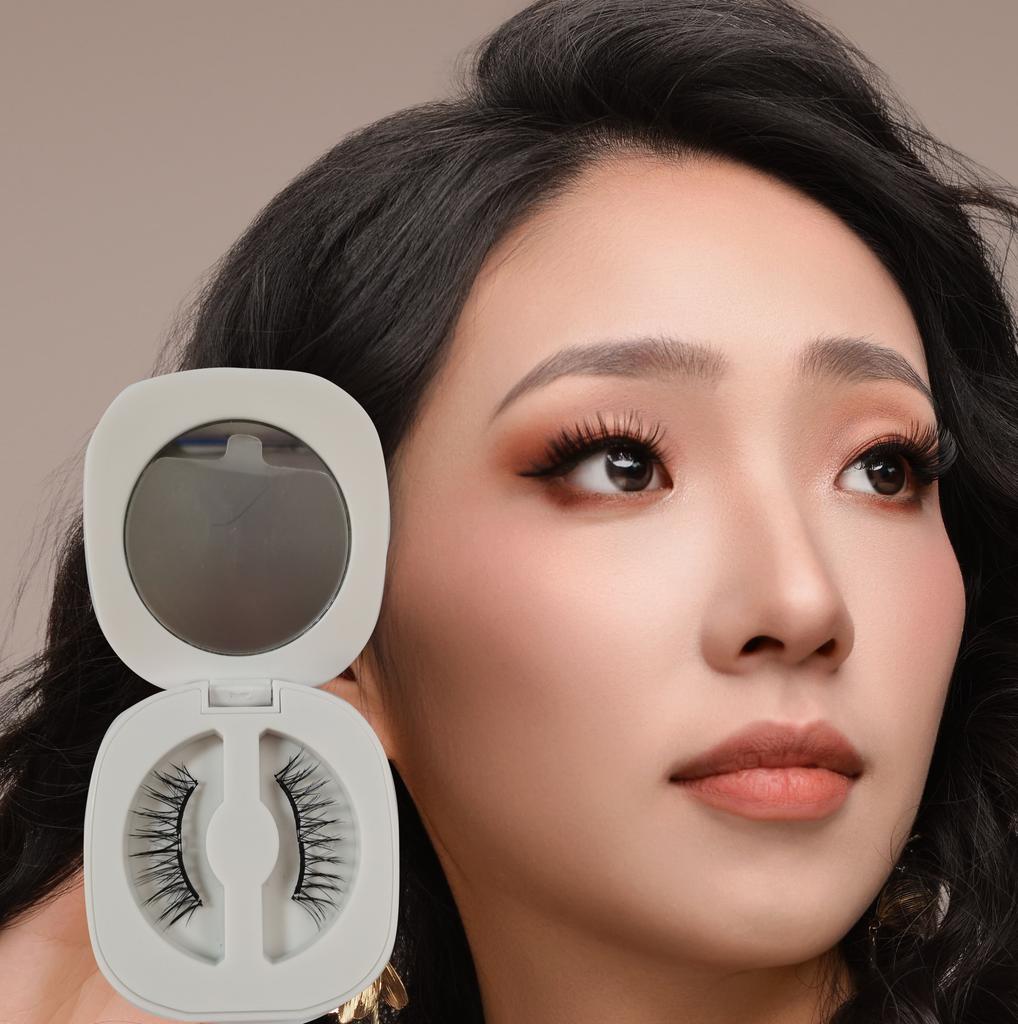 Handmade Soft Magnetic Eyelashes Reusable Light Weight False Eyelashes Synthetic Hair 350 Gauss Travel Size No Glue Needed