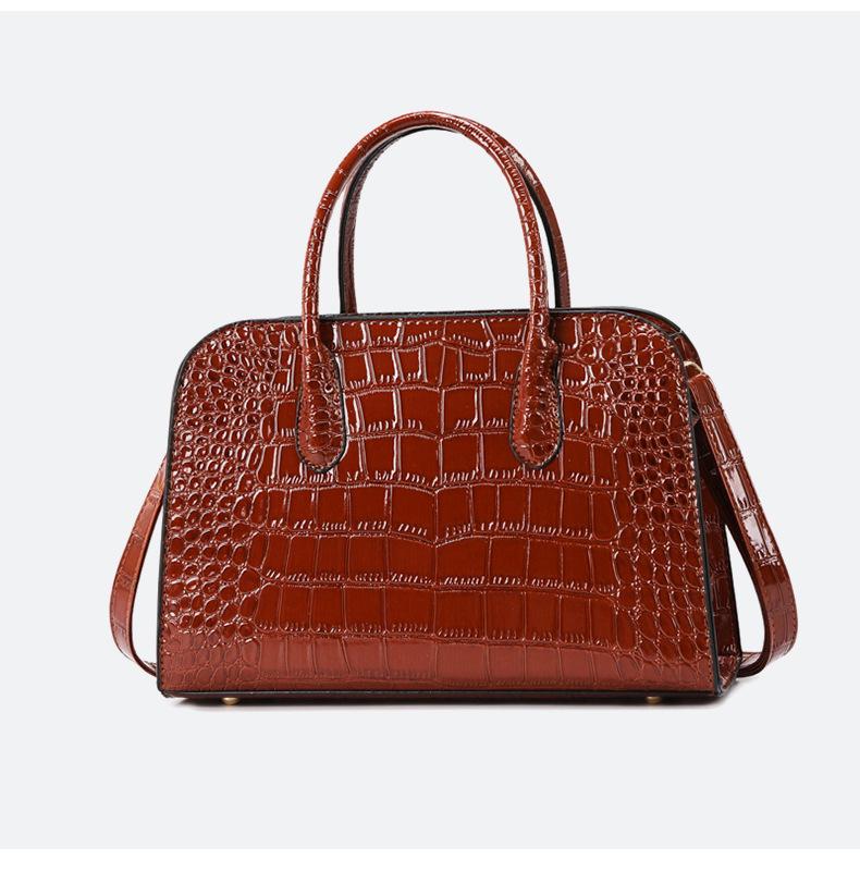 Sac Cabas Commuter en Cuir de Vachette Texture Crocodile 2026: Sac à main grande capacité à texture rétro.