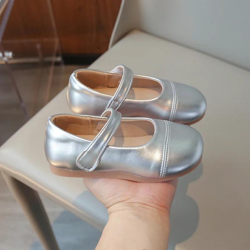 

Туфли-балетки для девочек Простая мягкая подошва для детей Туфли принцессы Однотонные 2024 Новые туфли для танцевальных выступлений для девочек для вечеринки свадьбы 23 серебряный