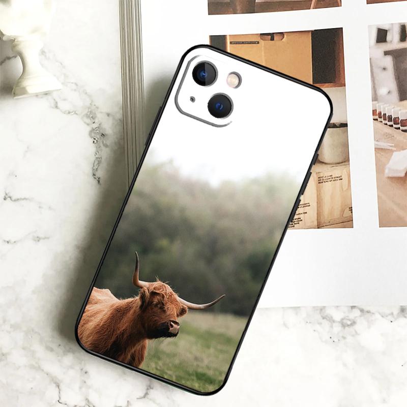 Highland Cows Phone Case For iPhone 17 16 14 13 12 11 15 Pro Max Plus 12 13 Mini 16e 17 Air Cover Coque