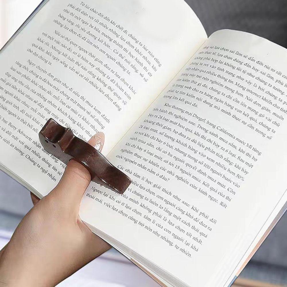Pet Design Wooden Thumb Bookmark Cat Shape Pages Guide Marker Book Page Holder  Reading
