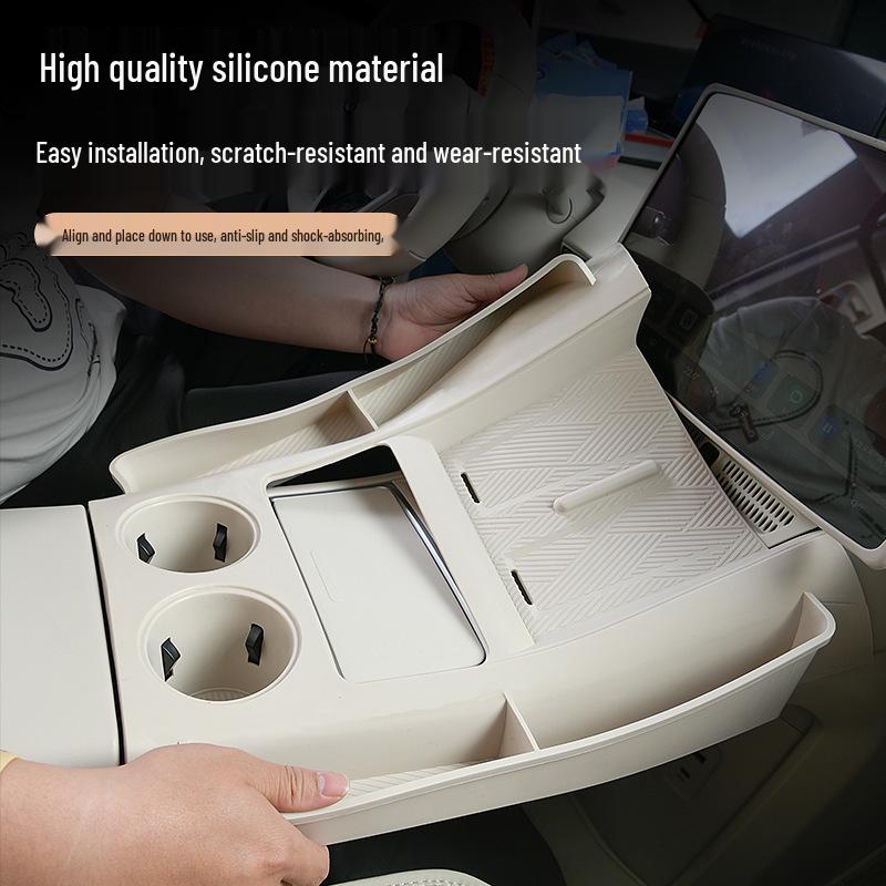 Zhijie R7 Center Console Silicone Cup Coaster - Anti-Scratch, Easy-Clean Interior Upgrade