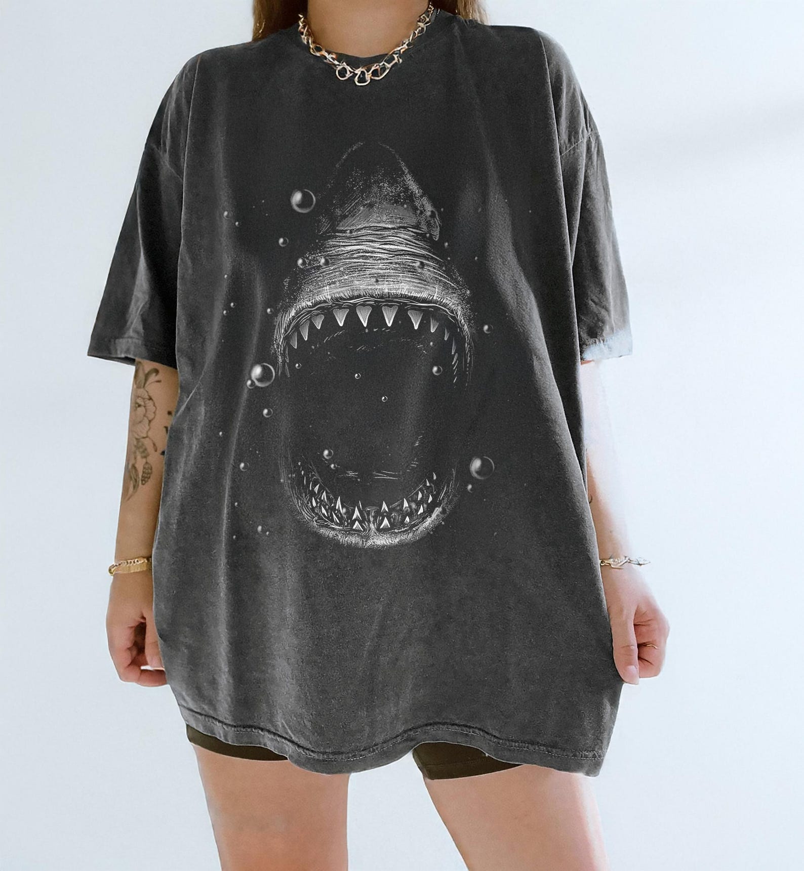 Vintage Shark T-Shirt: Comfort Colors Ocean Lover Tee XL