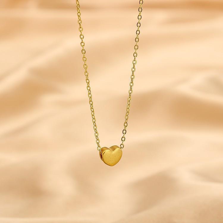 Gold Heart Gold-Plated Women s Necklace: Stylish Niche Design Pendant Chain - Perfect Luxury Gift for Girlfriend.