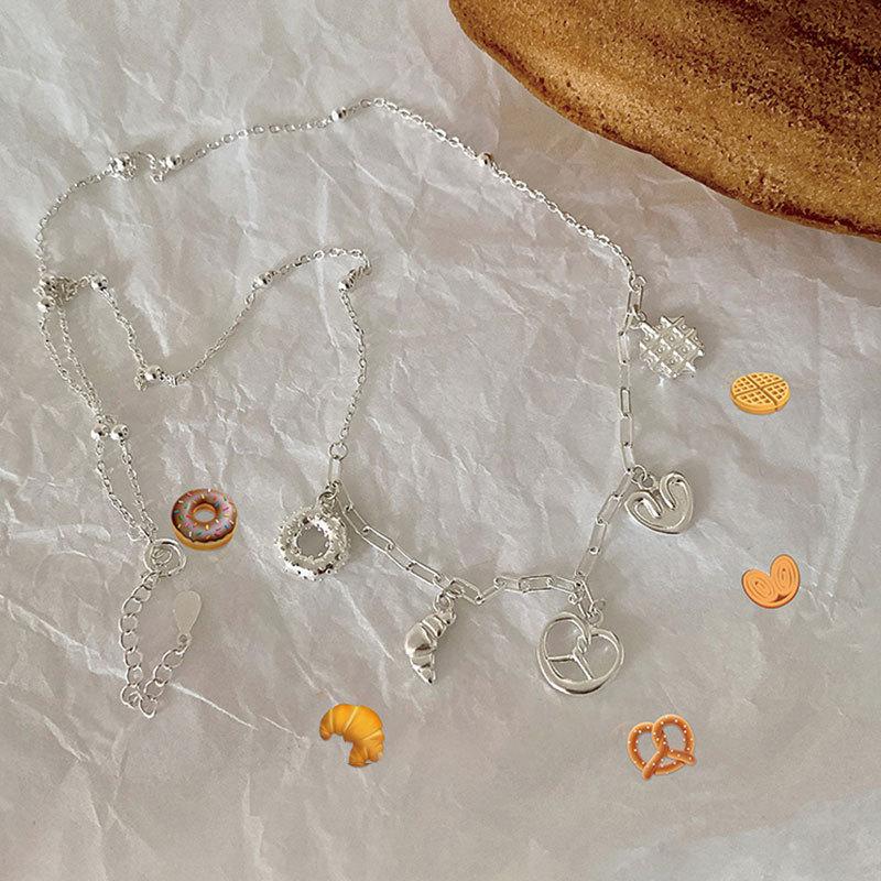 Design Sense Croissant Nod Apă Sărată Gogoașă Ciucure Colier Femeie Dulce Delicat Versatil Lanț de Gât Lanț Claviculă