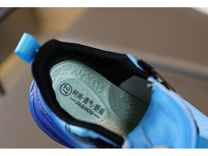 Children's Gradient Sports Shoes with Rotating Button - 2026 Spring Korean Style for Boys and Girls