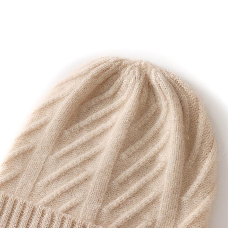 Soft Cashmere Hat Autumn and Winter New Men and Women Cable Casual Ear Protection Cuff Hat Fashionable Knitted Hat