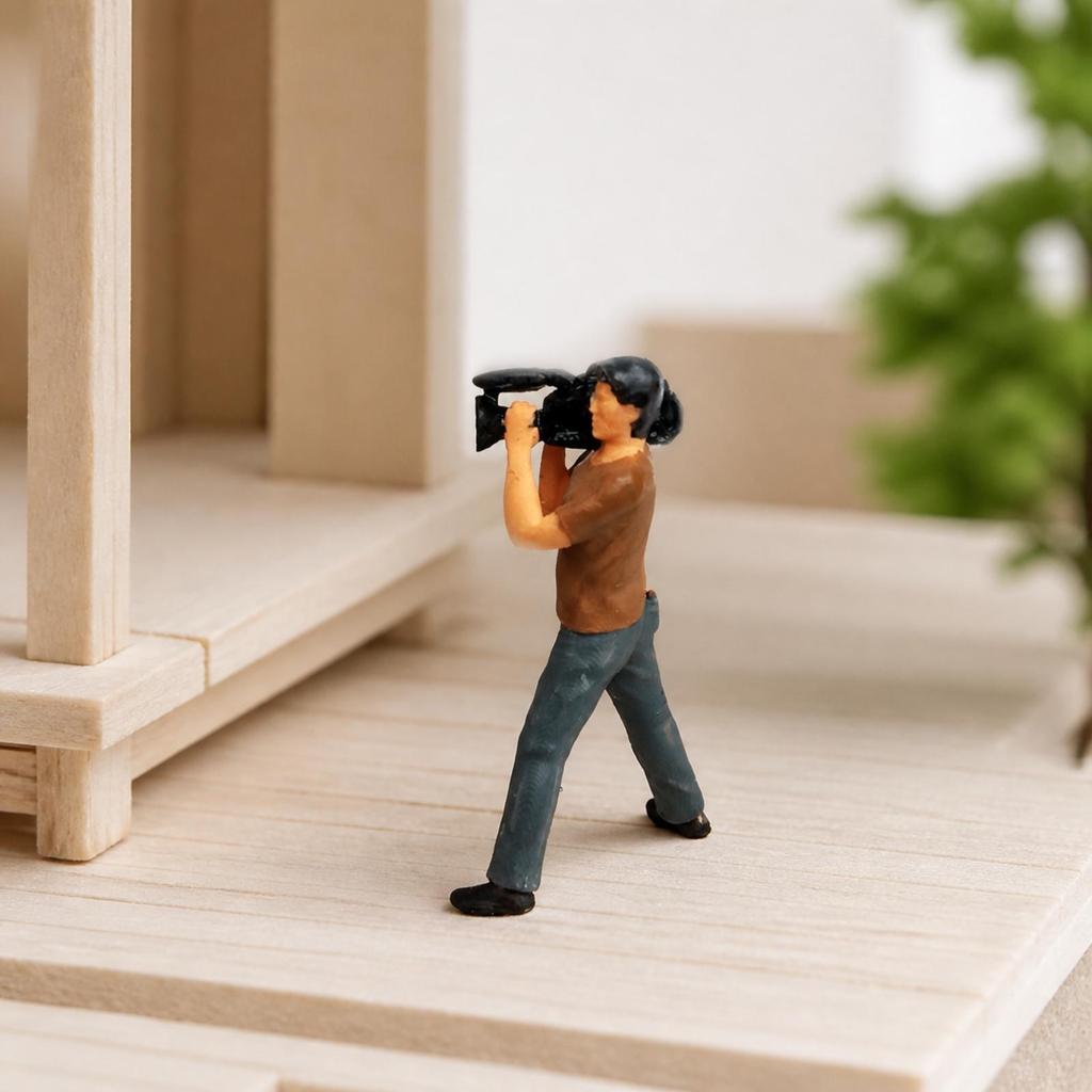 1:64 Scale Photographer Figure with Camera Hand Painted