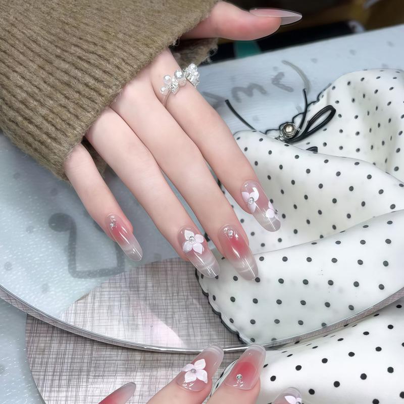 Reusable Gentle Nude Pink 3D Flower Press-on Short Oval Nails, Versatile and Translucent for Students