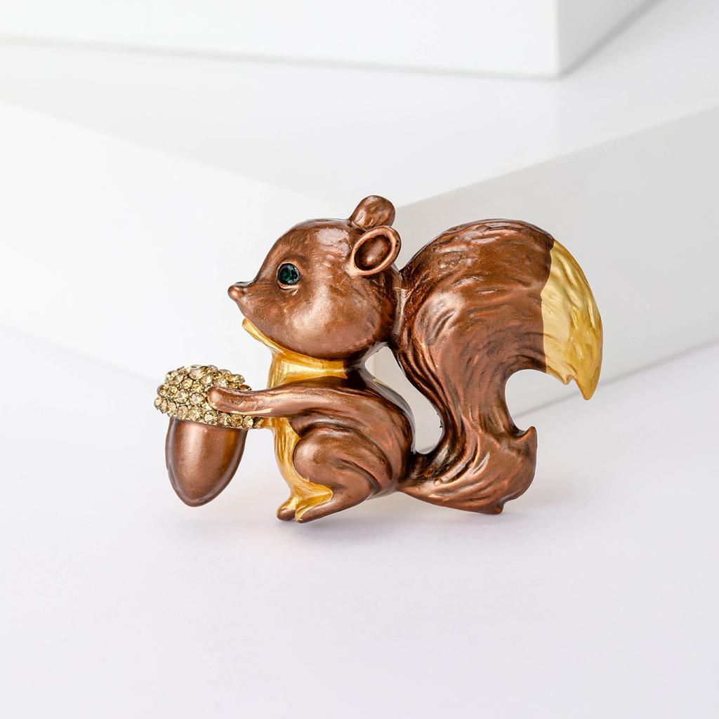 Klassische Emaillierte Eichhörnchen Broschen für Damen Strass Tier Pins Schlüsselanhänger Event Party Neue Geschenke Schmuck Dekoration Zubehör