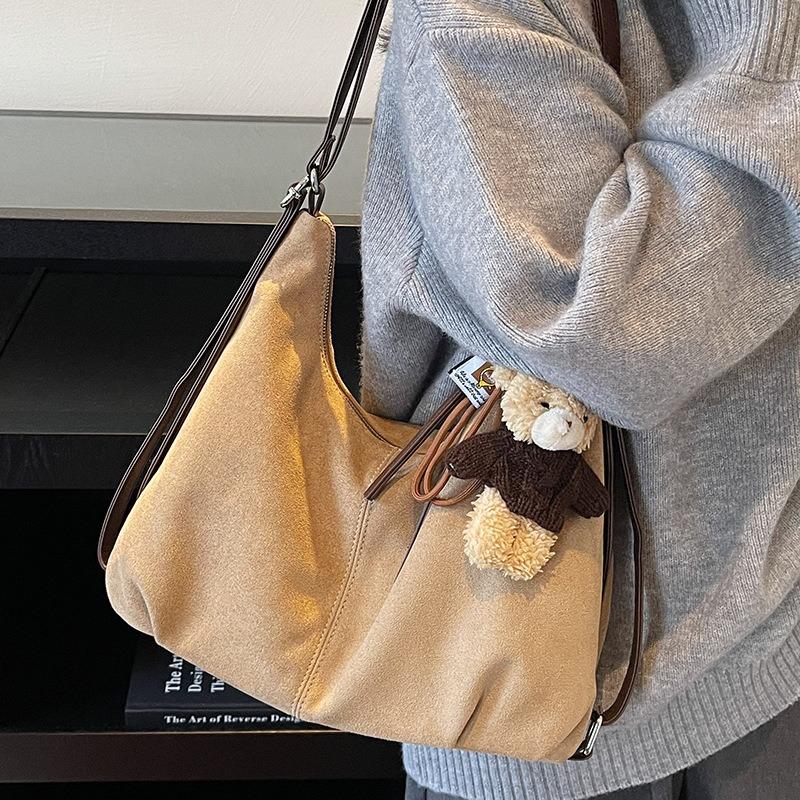 Retro large-capacity tote bag women's autumn new deerskin fleece underarm bag casual shoulder commuter bag