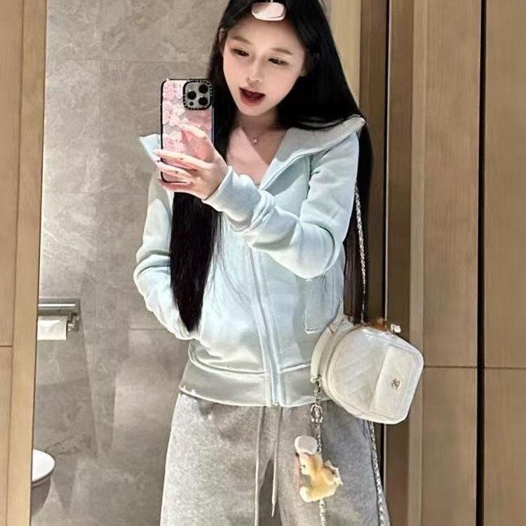 Light Blue Slim Fit Yoga Zip-Up Jacket - Flattering & Versatile Style