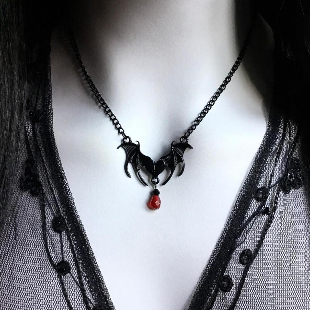 Gothic Black Bat Wing Pendant Necklace With Alloy Chain For Fashion Women